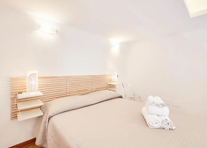 Duplex At National Museum Apartment Naples