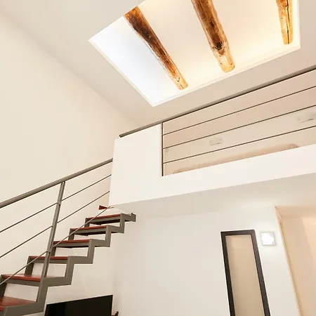 Duplex At National Museum נאפולי