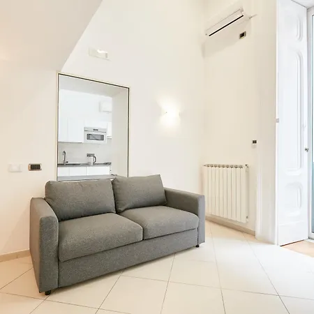 Duplex At National Museum * Naples