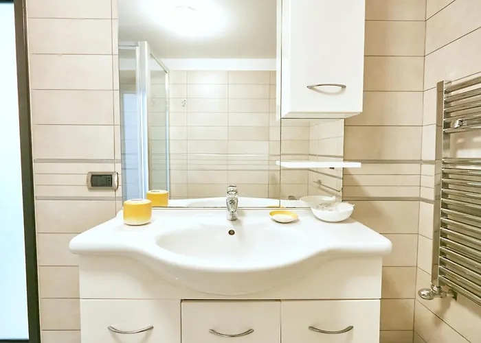 Apartment Duplex At National Museum Naples