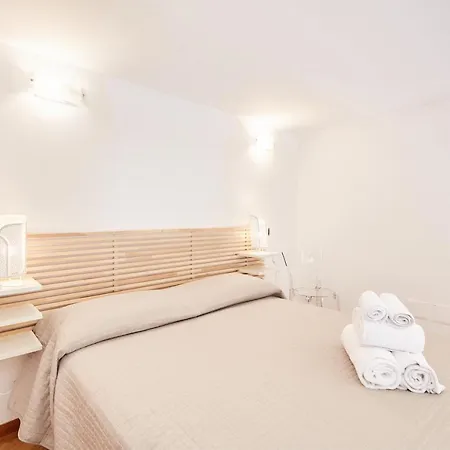 Duplex At National Museum Apartament Neapol